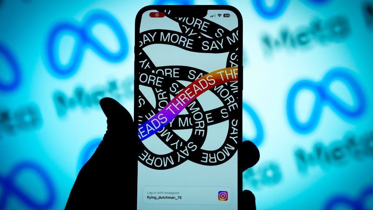 How Much Does It Cost to Build An App Like Threads: Its Process and ...